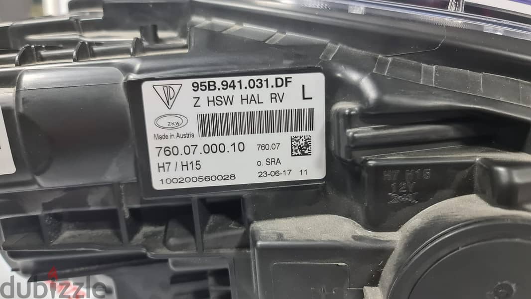 Porsche Macan 2015 headlight headlamp 3