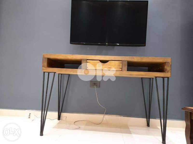 Tv unit wood creative stand ستاند تلفزيون خشب 4