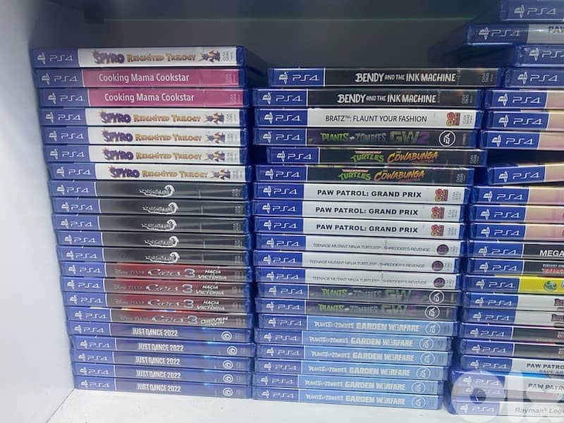 red dead redemption 2 on ps4 (New sealed) 9