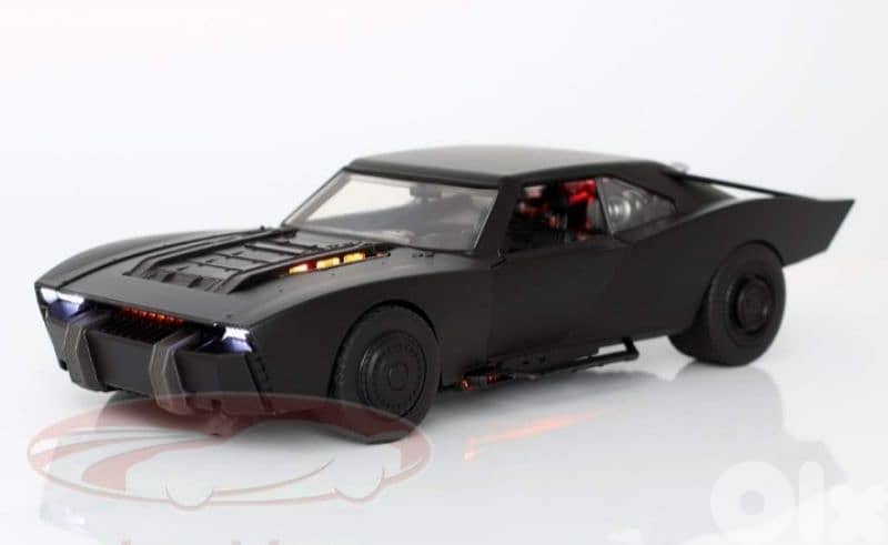 Batmobile with Batman Figure ( Batman 2022) diecast car model 1;18. 6