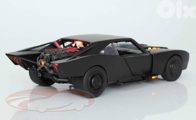 Batmobile with Batman Figure ( Batman 2022) diecast car model 1;18. 7