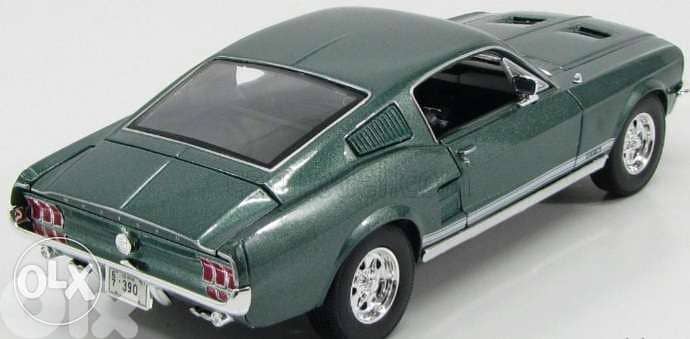 '67 Mustang GTA Fastback diecast car model 1:18. 4