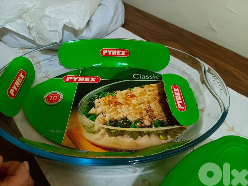 oval pyrex. 0