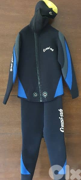 3mm , 5mm ,7mm 9mm wet suit , dry suit 0