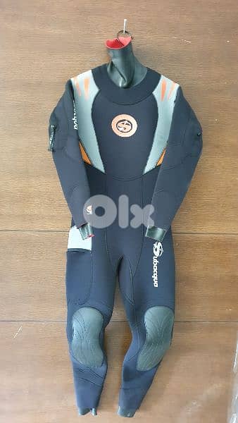 3mm , 5mm ,7mm 9mm wet suit , dry suit 10