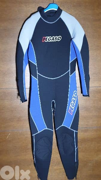 3mm , 5mm ,7mm 9mm wet suit , dry suit 18