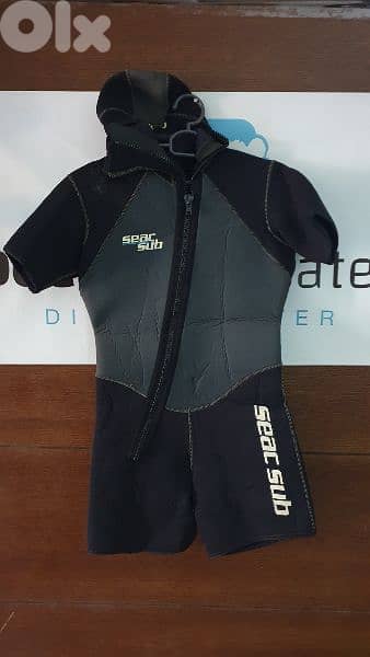 3mm, 5mm, 6mm 7mm 9mm wet suits , dry suits 4