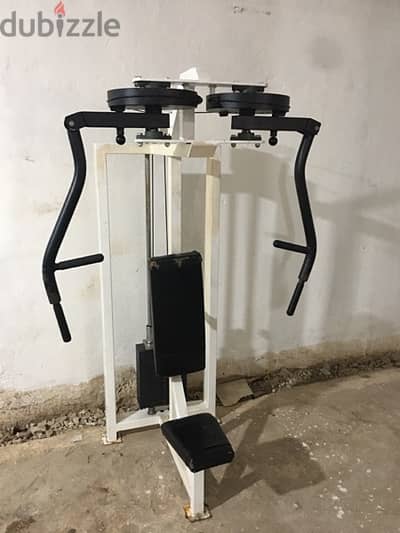 seated pec rear delt machine like new we have also all sport equipment 1