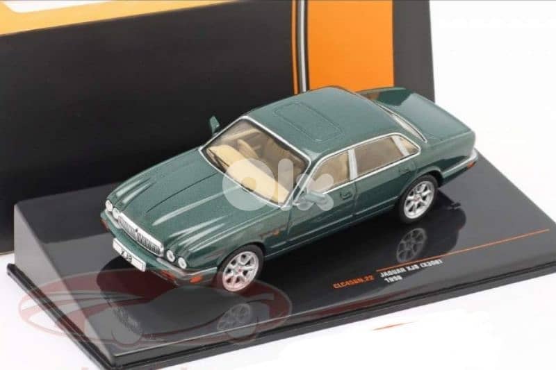 Jaguar XJ8 (X308) 1998 diecast car model 1;43. 0
