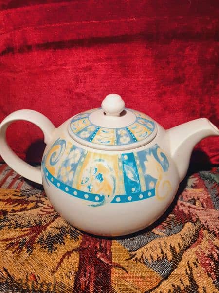 ابريق انكليزي أنتيك 0