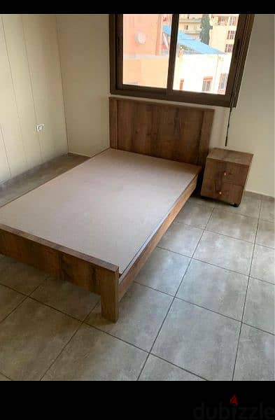 تخت مفرد ونص متوفر بجميع الالوان والمقاسات 0