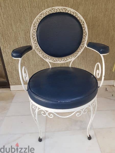 طاولة مع ٤ كراسي حديد Fer Forgé 1