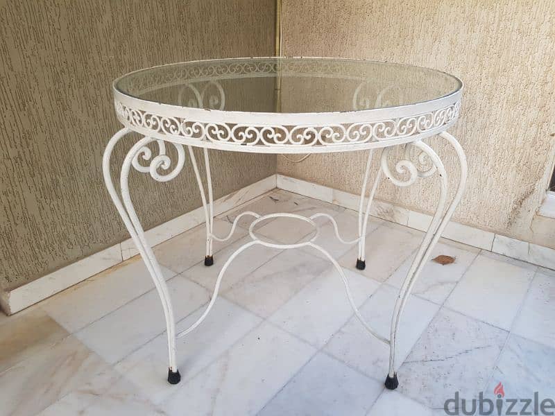 طاولة مع ٤ كراسي حديد Fer Forgé 2