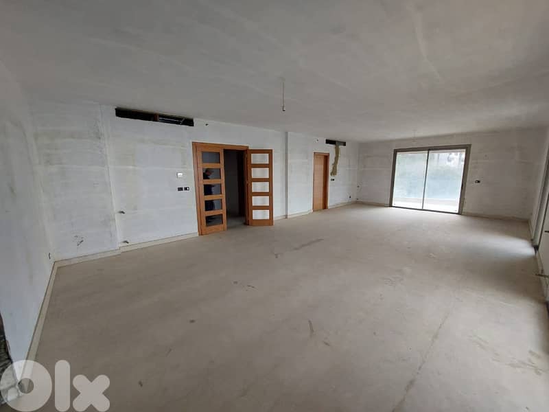 Beautiful Apartment | Spacious Garden | Classy Neighborhood 0