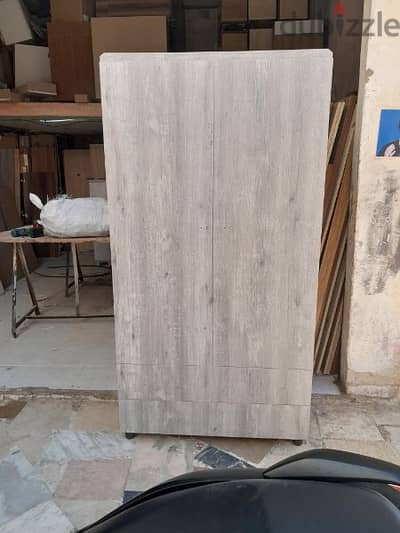 خزانة درفتين حجم كبير جديد