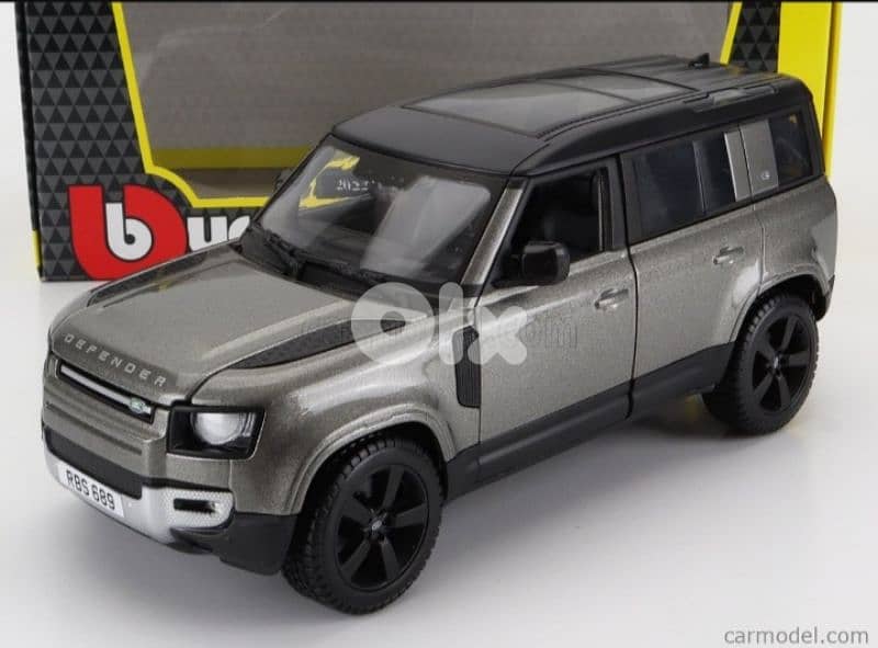 Land Rover Defender 110 diecast car model 1:24. 0