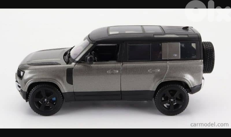 Land Rover Defender 110 diecast car model 1:24. 1
