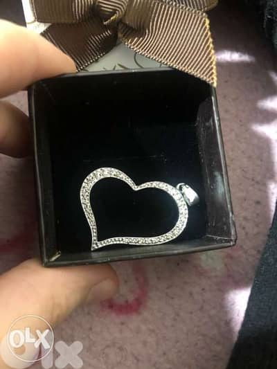 Silver heart shaped necklace piece for 130000 L. L. قطعة سنسال فضة