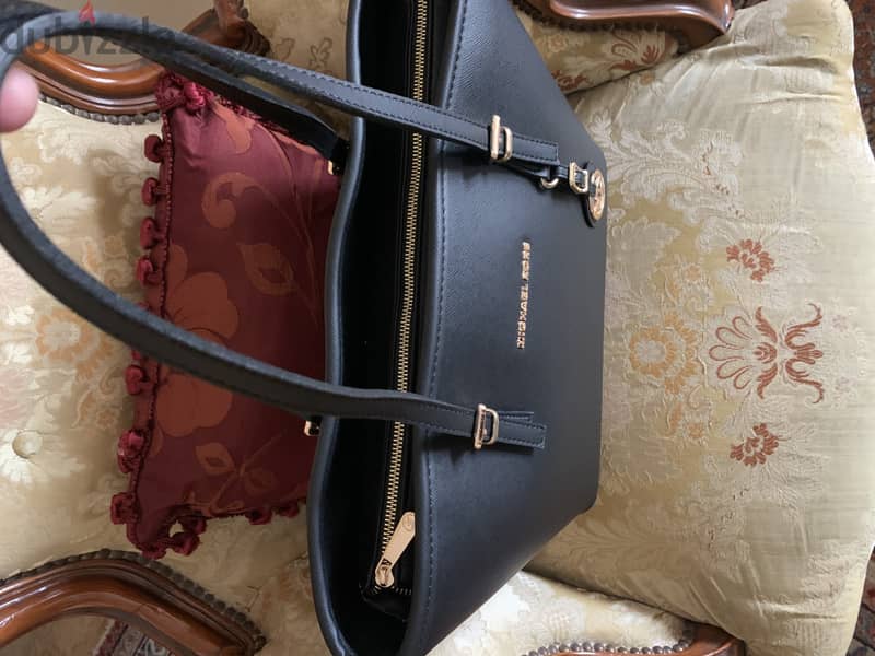 Michael kors hand bag leather 2