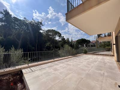 Luxurious Apartment+ Garden for sale in Baabdat