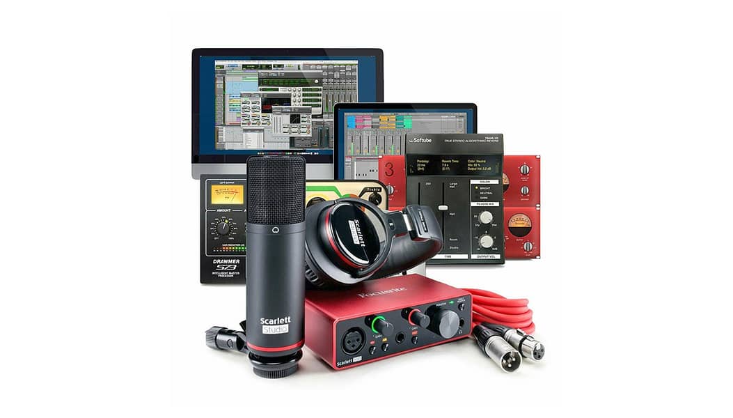 Focusrite Scarlett Solo Studio G3 Recording Package 0