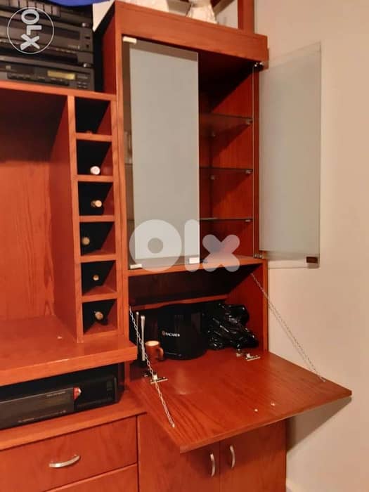 خزانة غرفة قعدة شبه جديدة خشب سنديان للبيع TV Cabinet 4