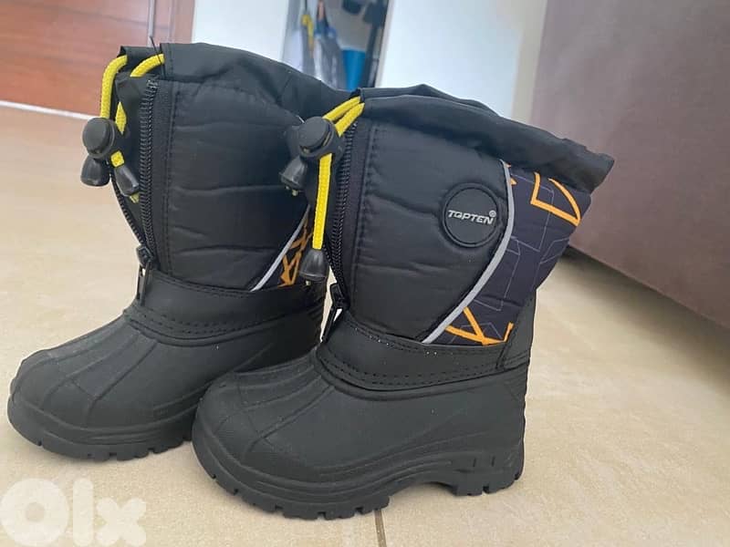 New Top Ten Ski Shoes - (2 sizes 23 and 27) 0