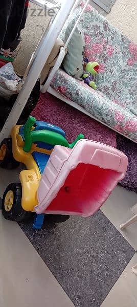 camion jeux pour enfant on peut s'assoir sur lui  made in spain 1