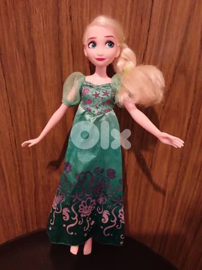 FROZEN 2 ELSA SINGING Disney 2019 Hasbro As New doll INTO THE UNKNOWN