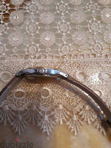 ساعة سويسرية 3