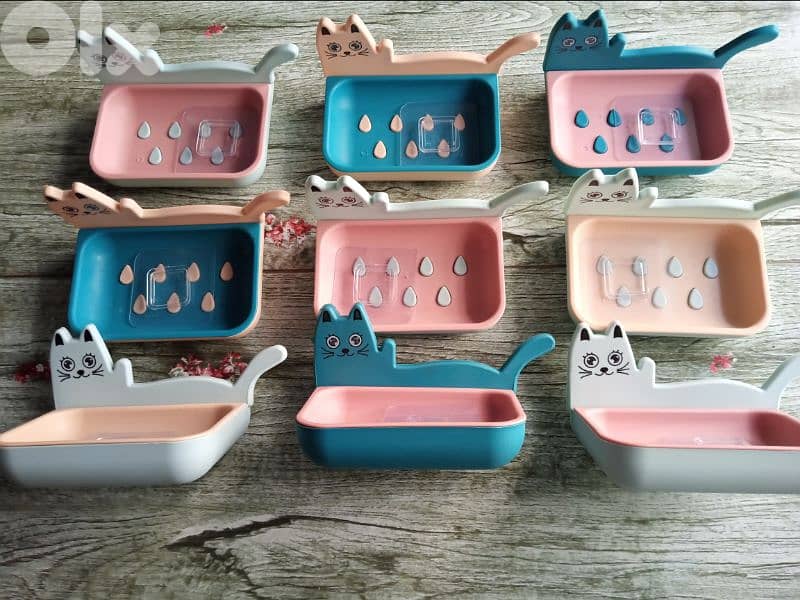 adorable soap dishes and dispensers! 1