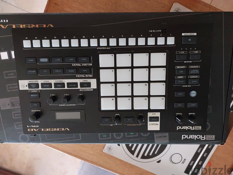 ROLAND ,mv1 verselab 3