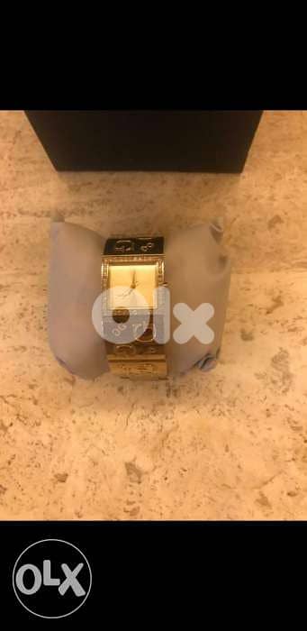 Guess watch with Box Original Excellent condition 2