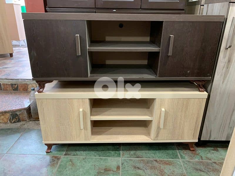 طاولة TV عرض 120 سم 0