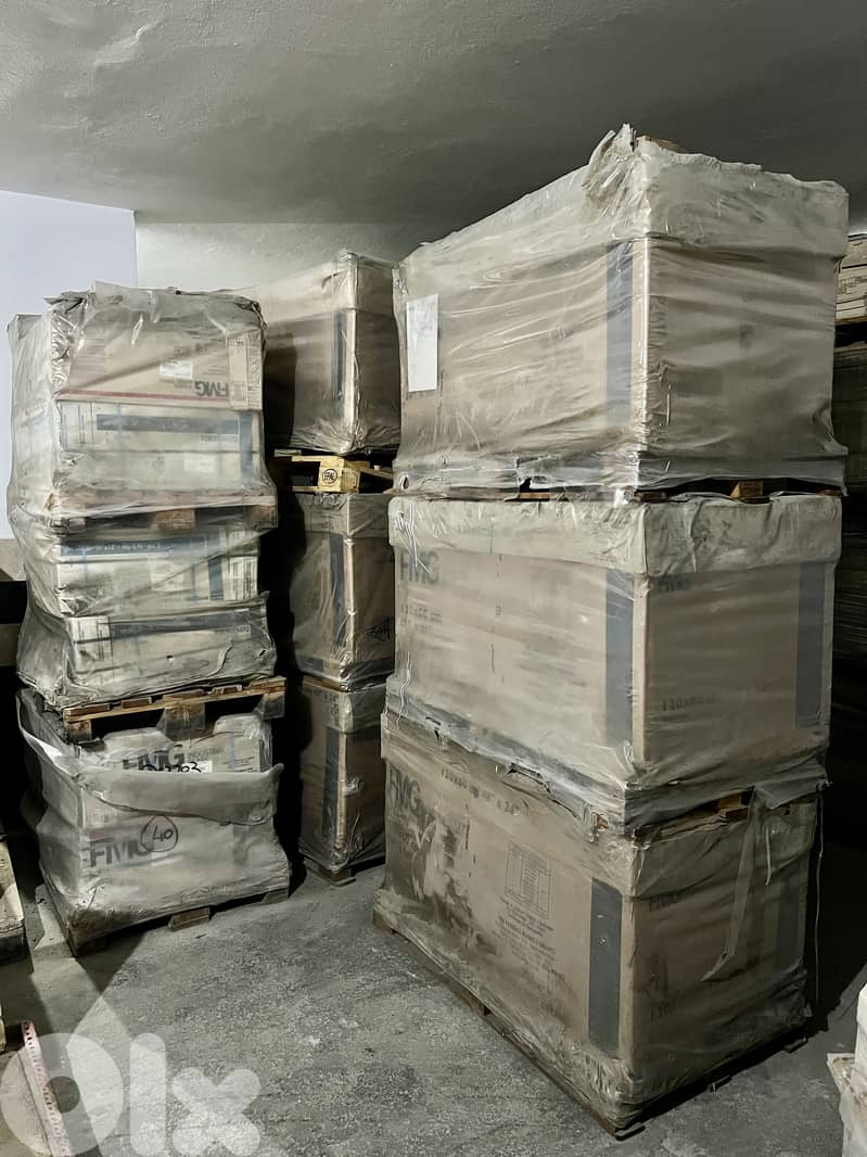 Italian Tile 1st Choice - Plein Mass Tile 2