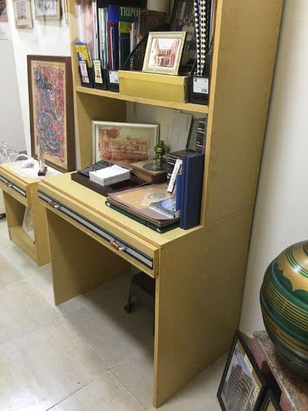 Bookshelves Desk - مكتبة 3