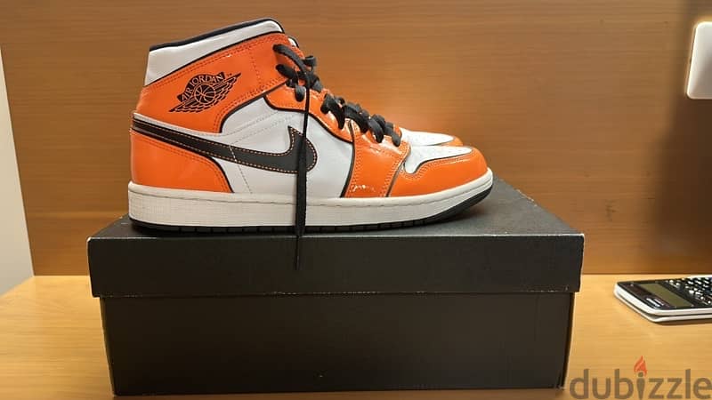 air Jordan 1 mid turf orange 0