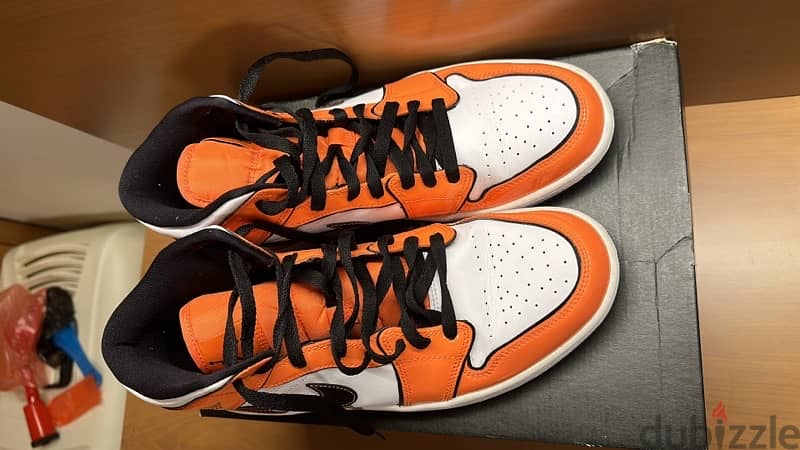 air Jordan 1 mid turf orange 1