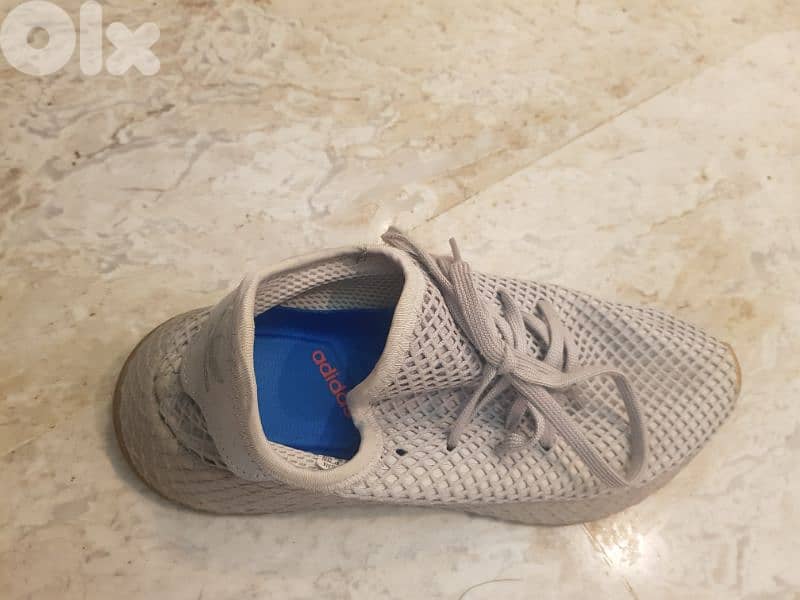 Adidas shoes size 42 original 2