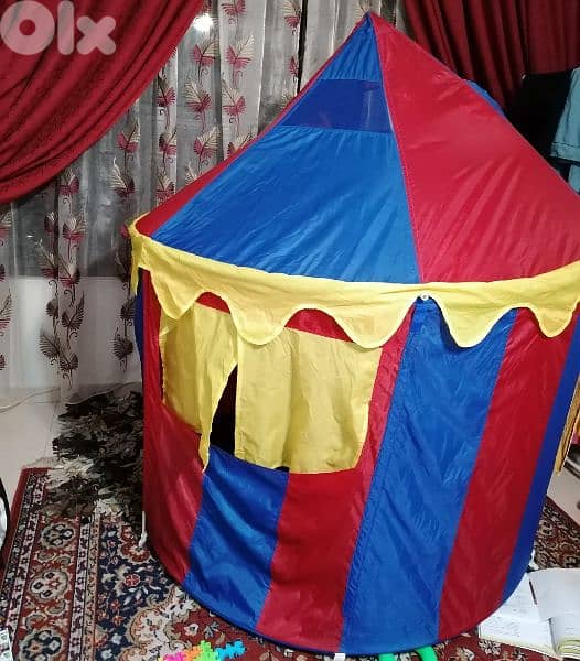 tent for outdoor and indoor use still new 1