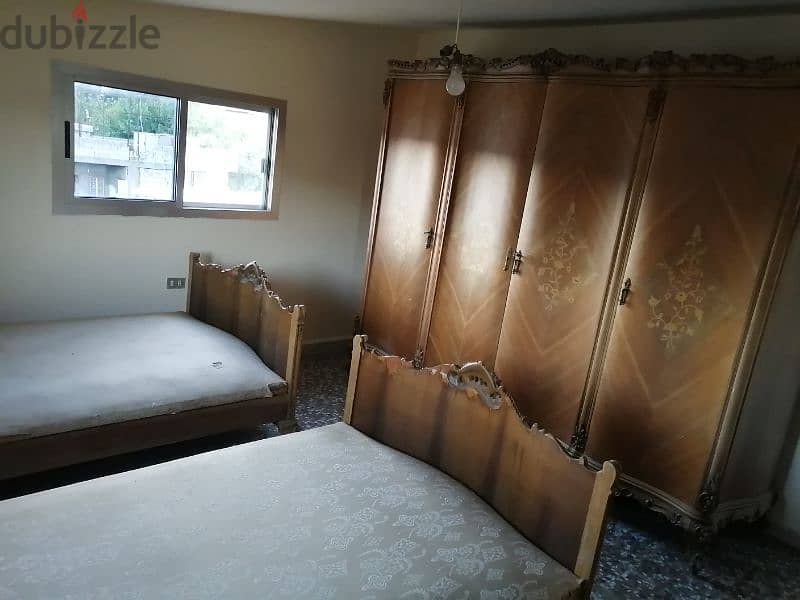 غرفة نوم قديمة 0