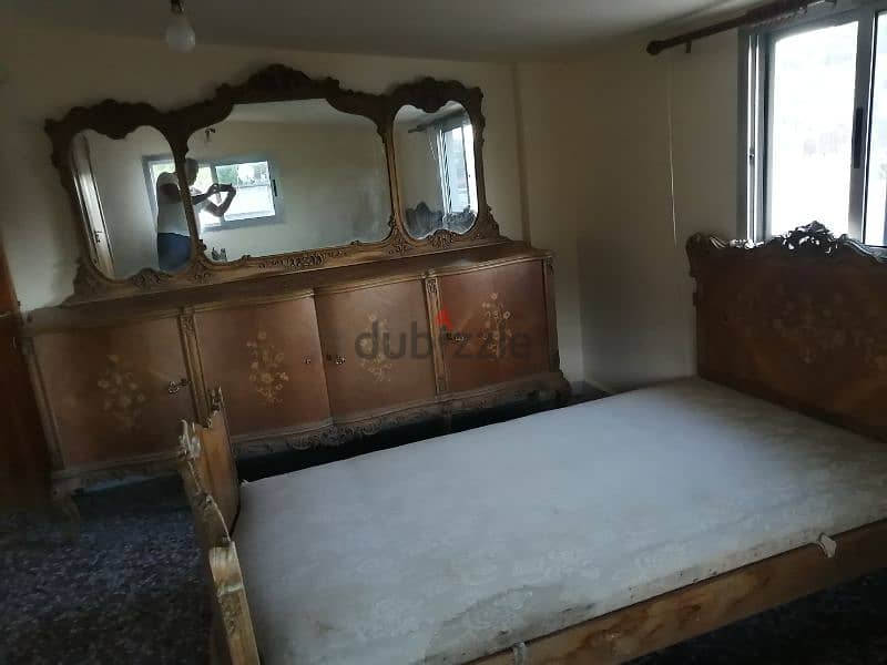 غرفة نوم قديمة 1