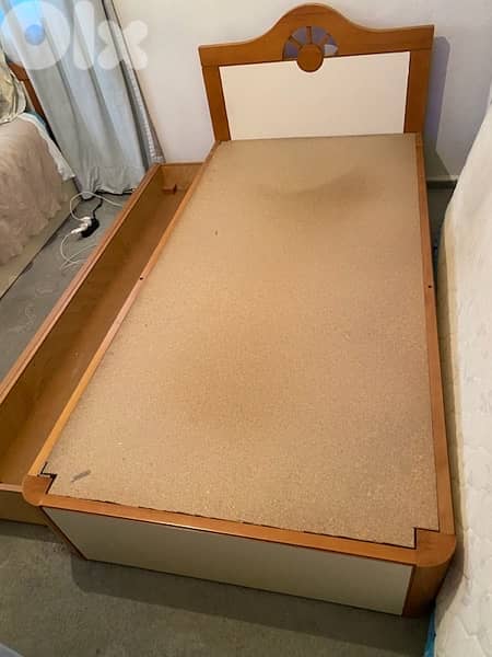 2 beds + Chiffonnier 1