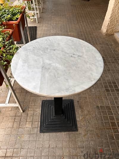 2 Restaurant/ Cafe table - Marble طاولات رخام عدد 2 - الواحدة ب$٩٠