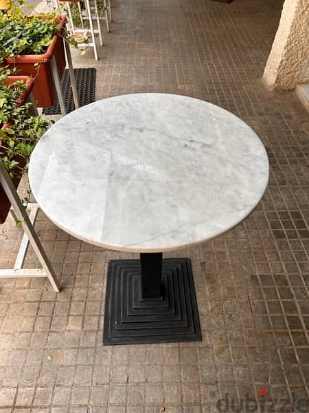 2 Restaurant/ Cafe table - Marble طاولات رخام عدد 2 - الواحدة ب$٩٠ 0