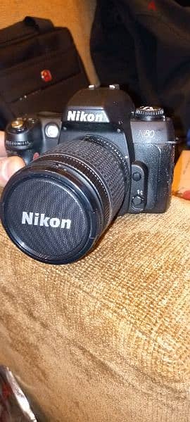 Nikon N80
