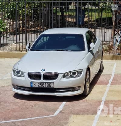 2012 , E93 , 328i  in perfect condition