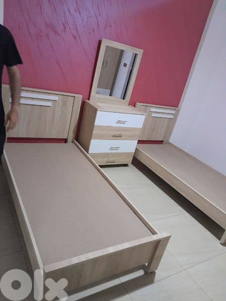تختين مفرد مع شفنيرة مع مرايا جديد 0