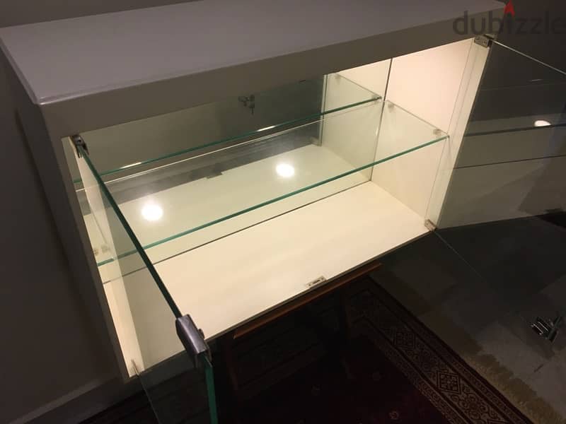 vitrine for  jewelry & accessories 1