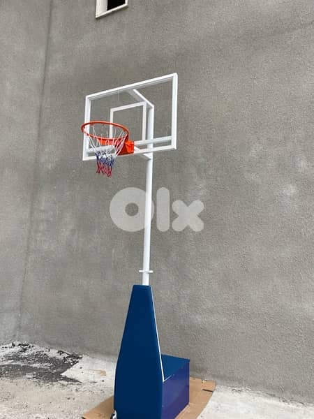 Basketball Hoop with safety / wheels 4